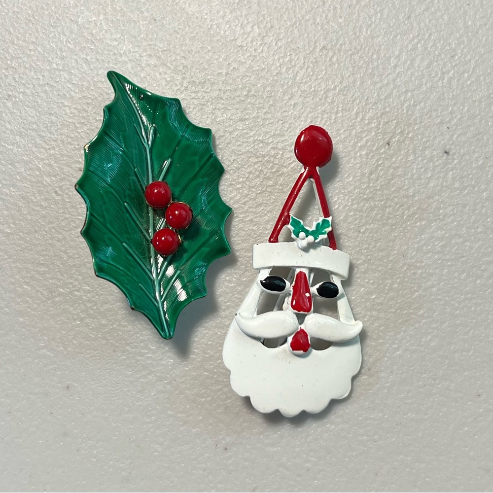 Vintage Holiday Brooch Bundle - Whimsical Santa and Holly Leaf Pin Set